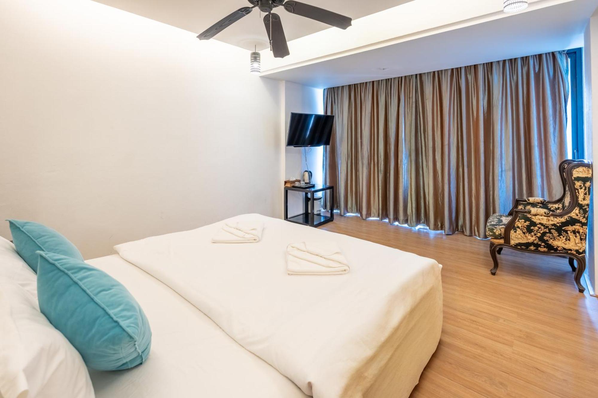 See Sea Villa Phuket Sha Patong Esterno foto