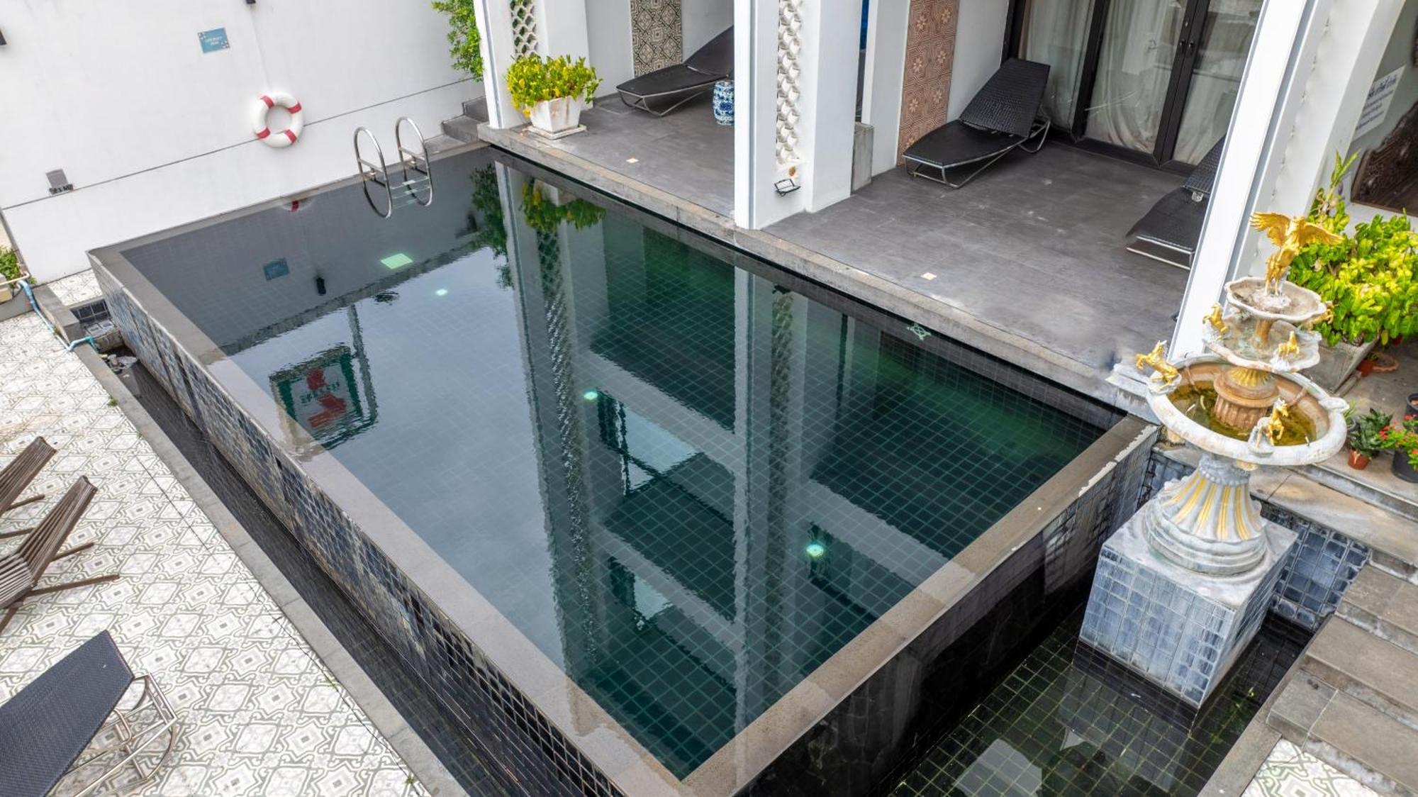 See Sea Villa Phuket Sha Patong Esterno foto