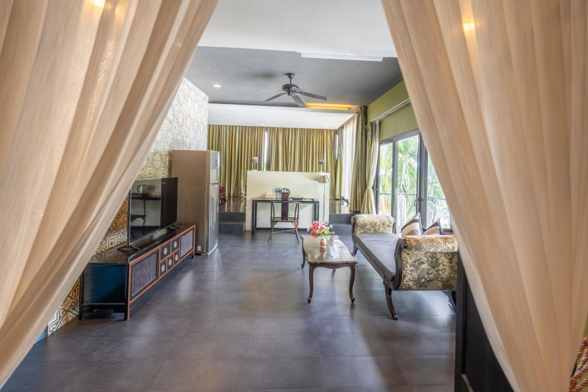 See Sea Villa Phuket Sha Patong Esterno foto