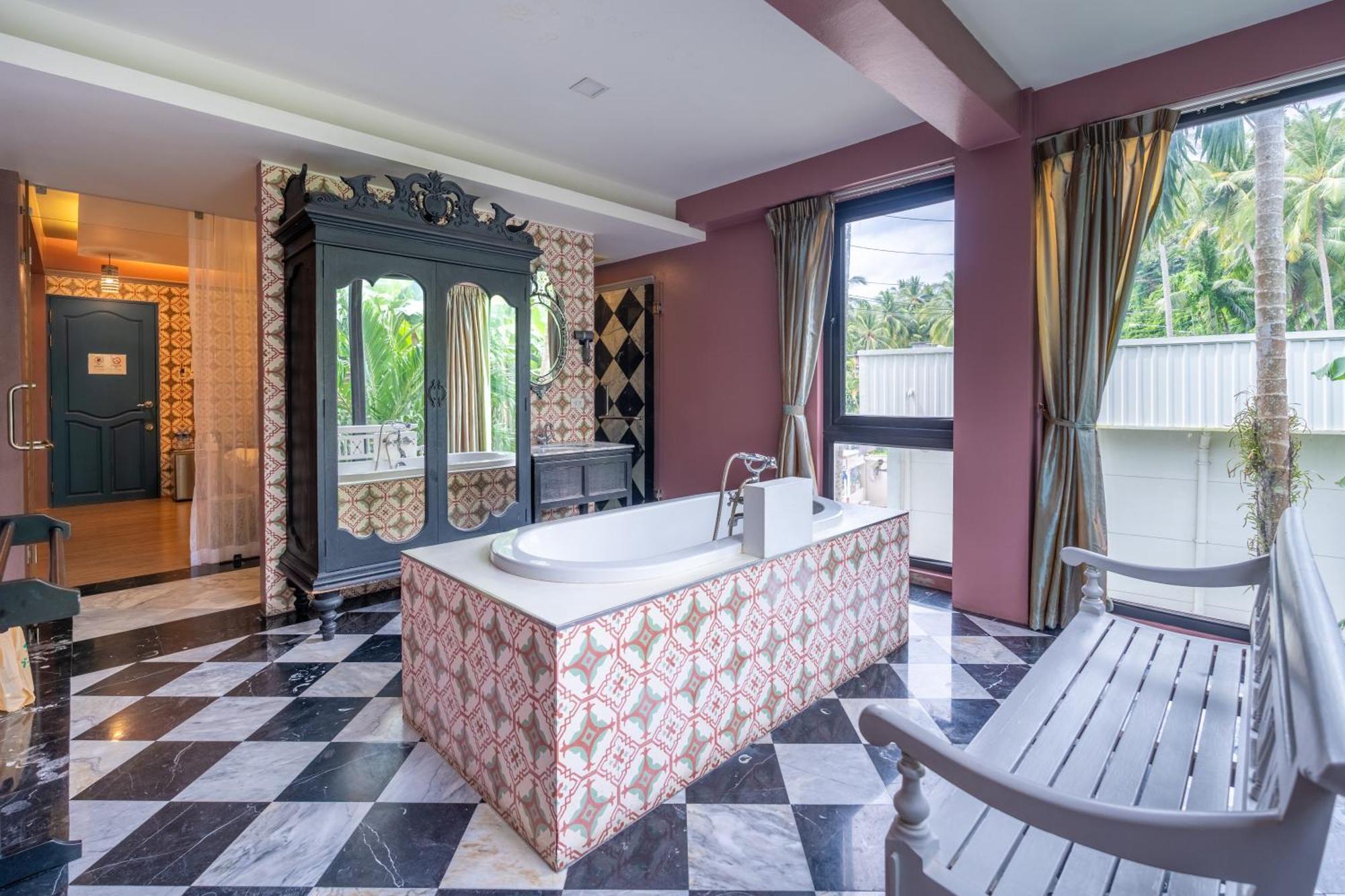 See Sea Villa Phuket Sha Patong Esterno foto