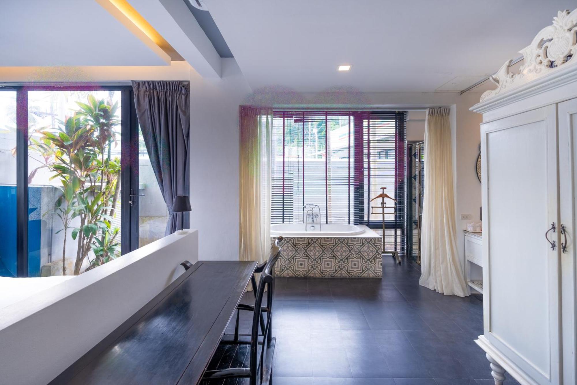 See Sea Villa Phuket Sha Patong Esterno foto